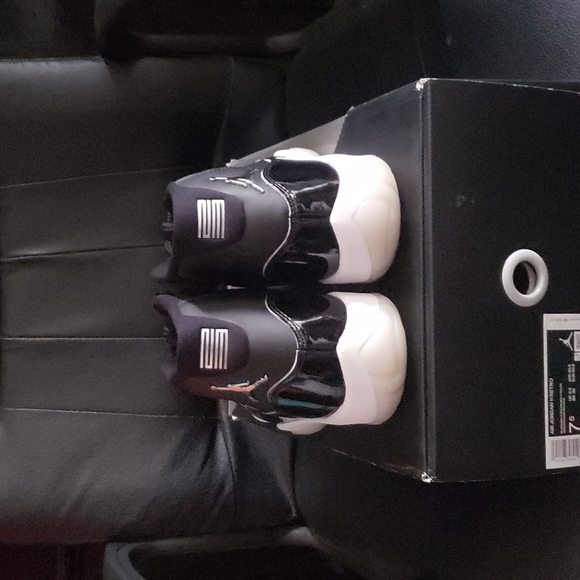 AIR JORDAN 11 RETRO 'Jubilee/25th Anniversary' 2020 - Picture 7 of 14